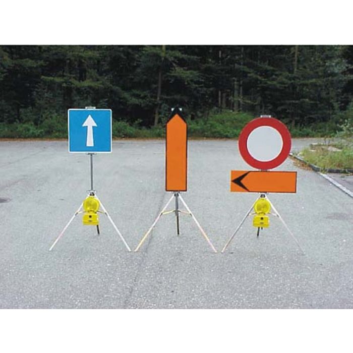Support pour panneaux de signalisation