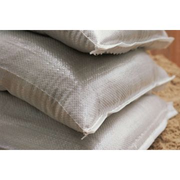 Sacs de sable noirs, remplis